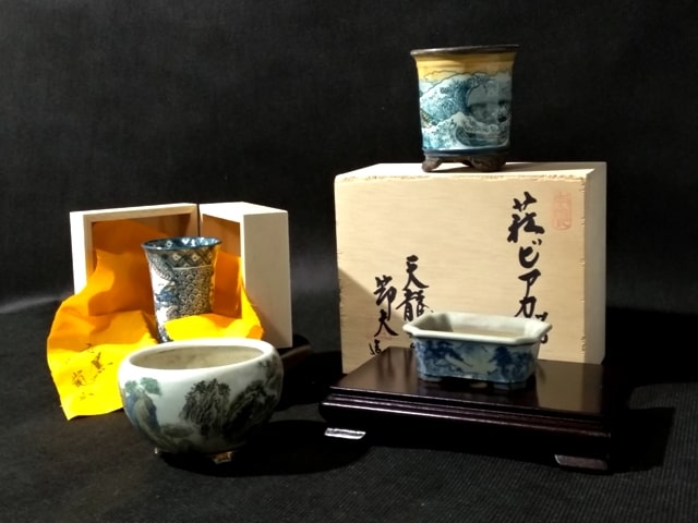 coleccion de macetas esmaltadas y pintadas para bonsai de  autor