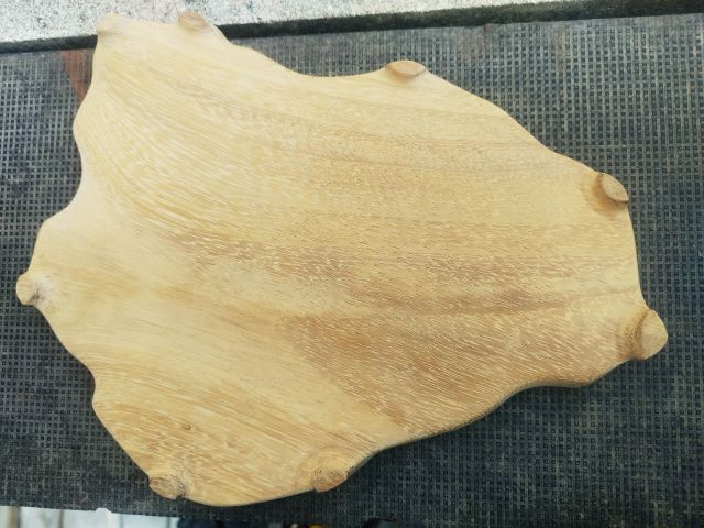 daiza de madera sin teñir